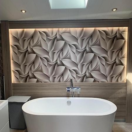 Muscovy Lodge With Hot Tub At Tattershall Lakes Country Park Exterior foto