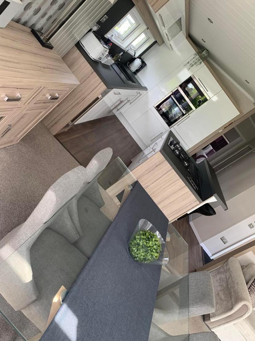 Muscovy Lodge With Hot Tub At Tattershall Lakes Country Park Exterior foto